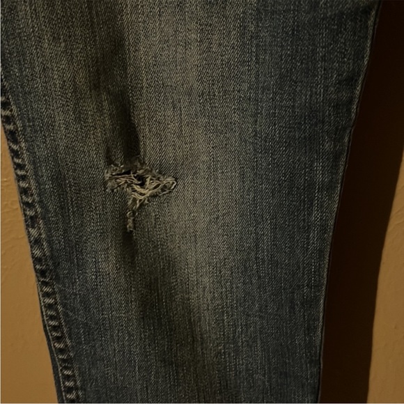 9" High-Rise Skinny Jeans Rip and Repair Edition - Picture 5 of 6